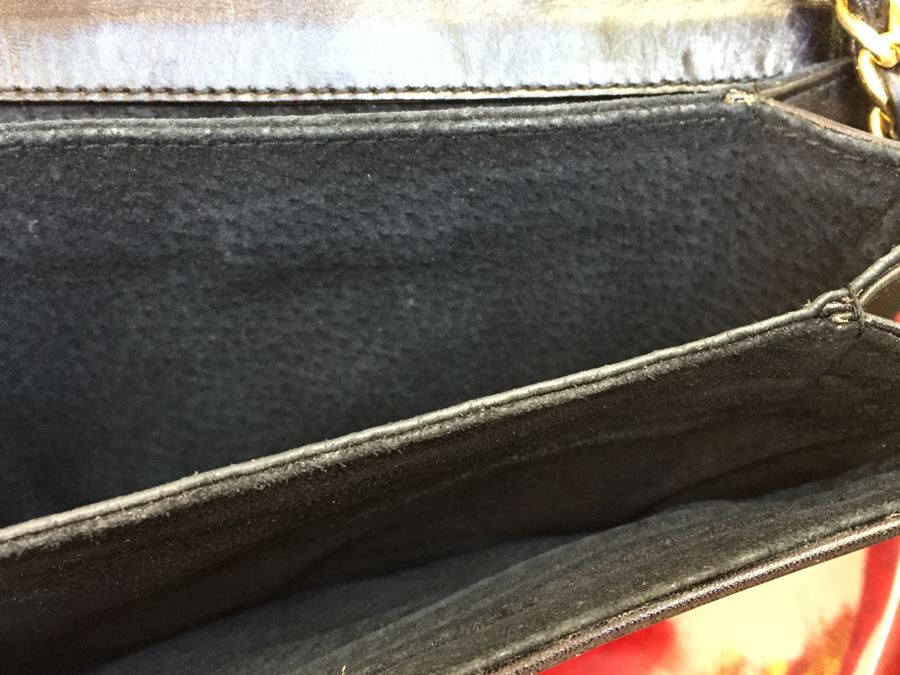 TAIR'S Black Handbag [Photo 7]