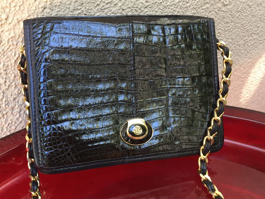 TAIR'S Black Handbag [Photo 4]