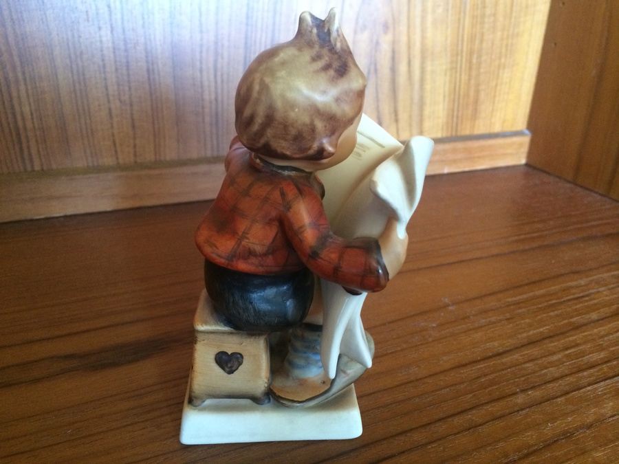 Hummel Latest News Figurine #184 [Photo 4]