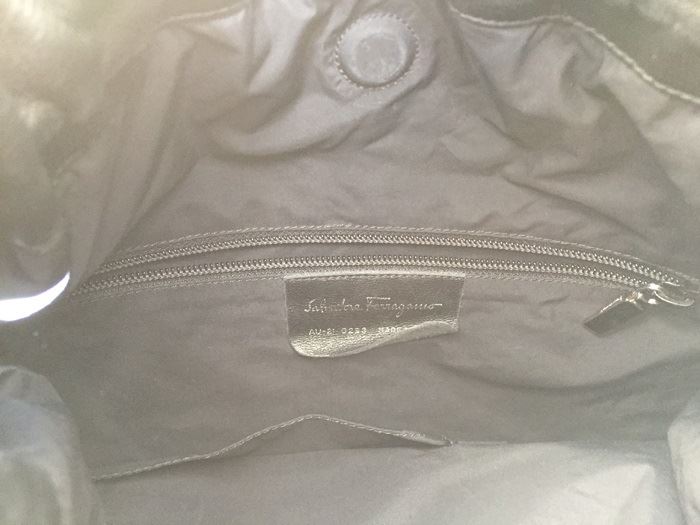 Black Leather Salvatore Farragamo Shoulder Bag Handbag Made In Italy [Photo 9]