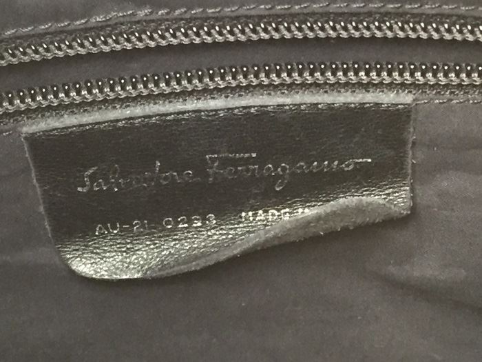 Black Leather Salvatore Farragamo Shoulder Bag Handbag Made In Italy [Photo 10]