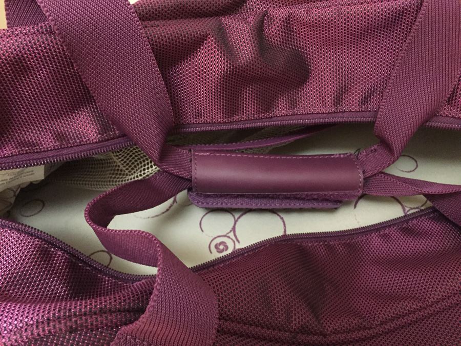 (8) Handbag And Luggage Lot [Photo 20]