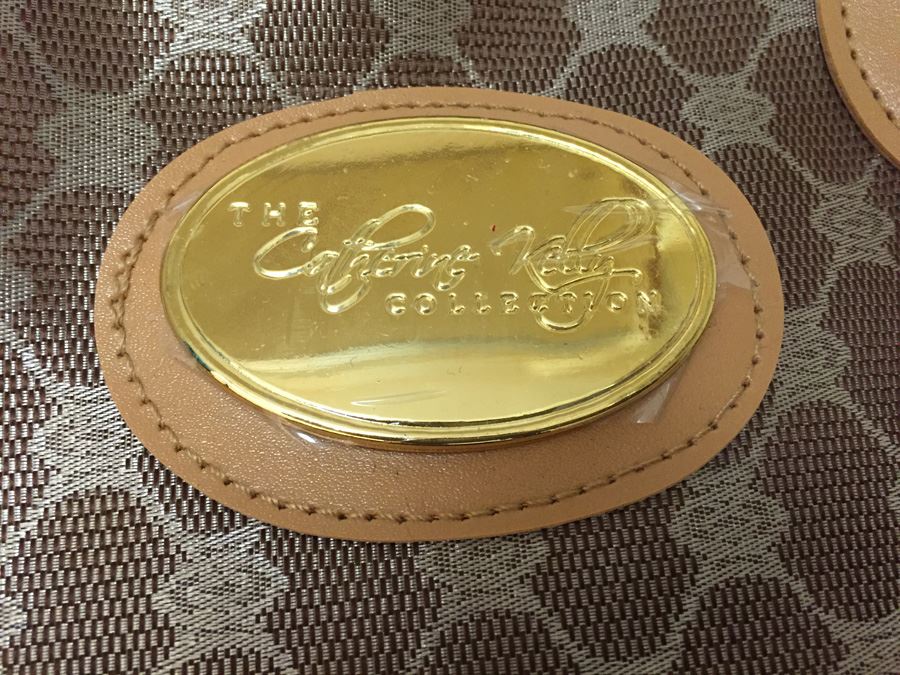 (8) Handbag And Luggage Lot [Photo 15]