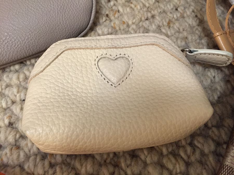 (8) Handbag And Luggage Lot [Photo 2]