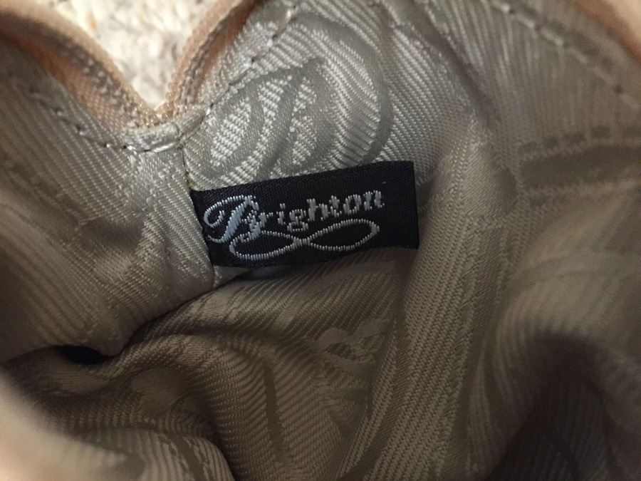 (8) Handbag And Luggage Lot [Photo 5]