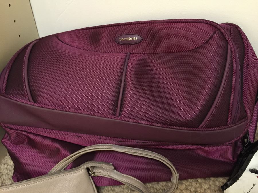 (8) Handbag And Luggage Lot [Photo 18]