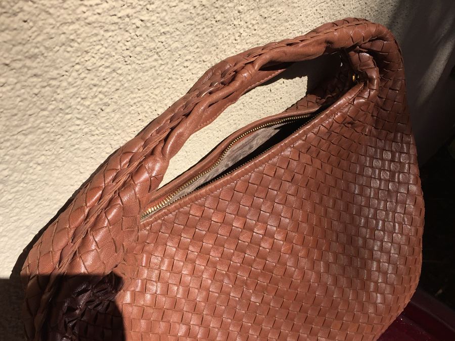 Light Brown Woven Leather Bottega Veneta Should Bag Handbag Made In Italy [Photo 5]