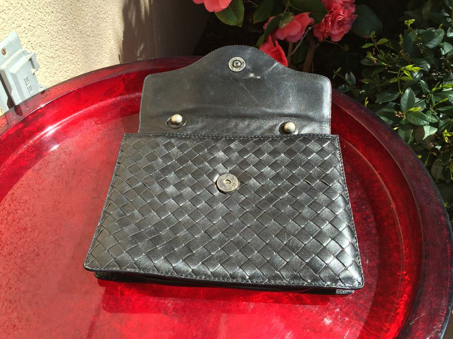 Black Bottega Veneta Woven Leather Handbag Made In Italy [Photo 2]