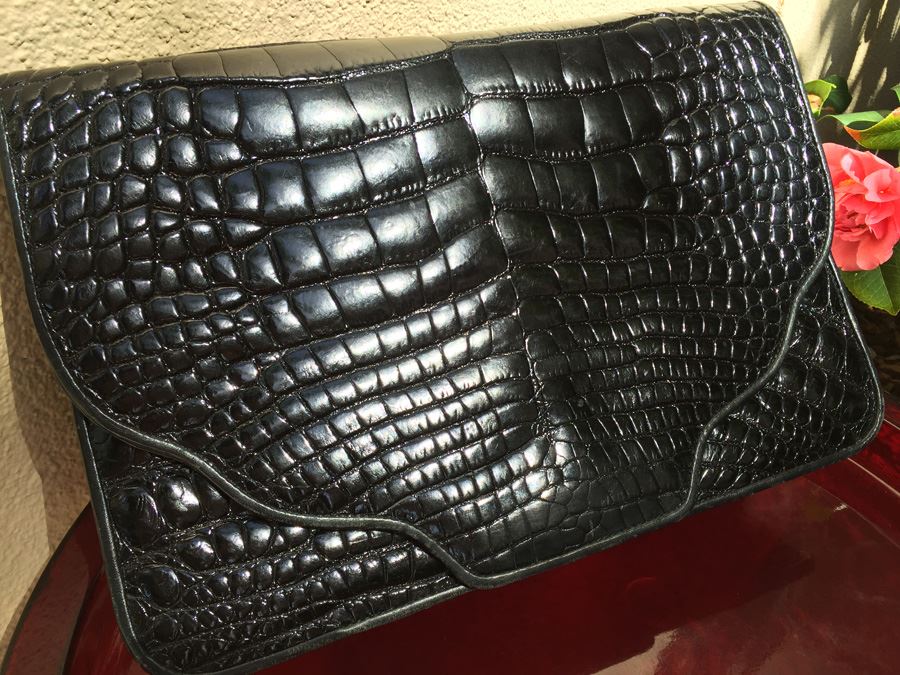 Black Varon Croc Embossed Handbag [Photo 4]