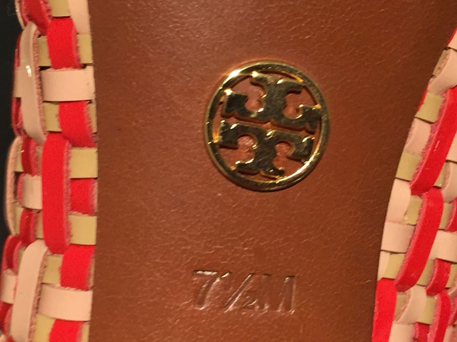 Tory Burch Shoe Size 7 Brown Leather Flat Scrunch Heel Logo Shoes — Labels  Resale Boutique