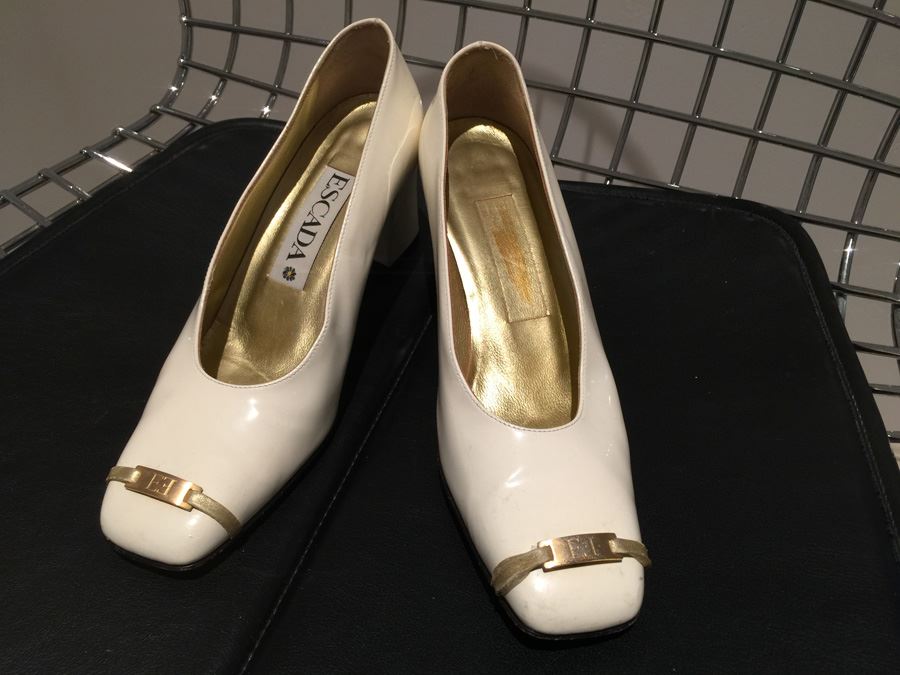 ESCADA White Shoes Size 7 1/2 B  [Photo 1]
