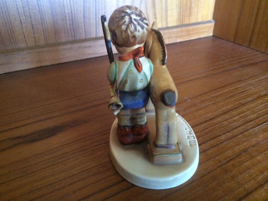 GOEBEL Hummel Figurine- 'PRAYER BEFORE BATTLE' , #20 [Photo 6]