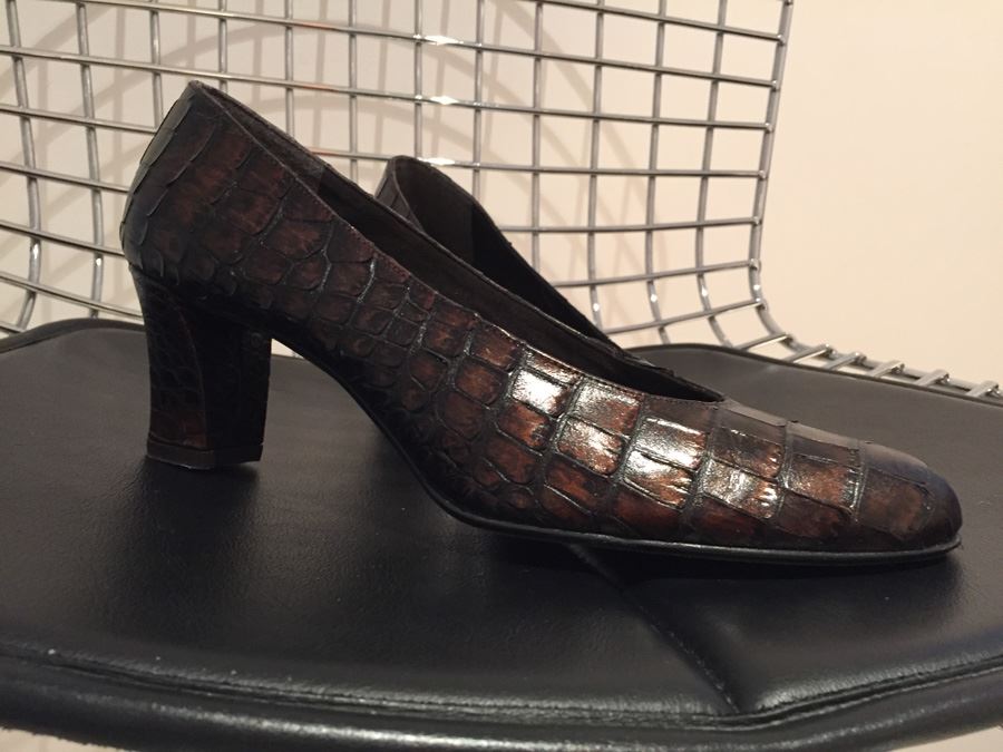 Stuart Weitzman Shoes Size 7 [Photo 3]