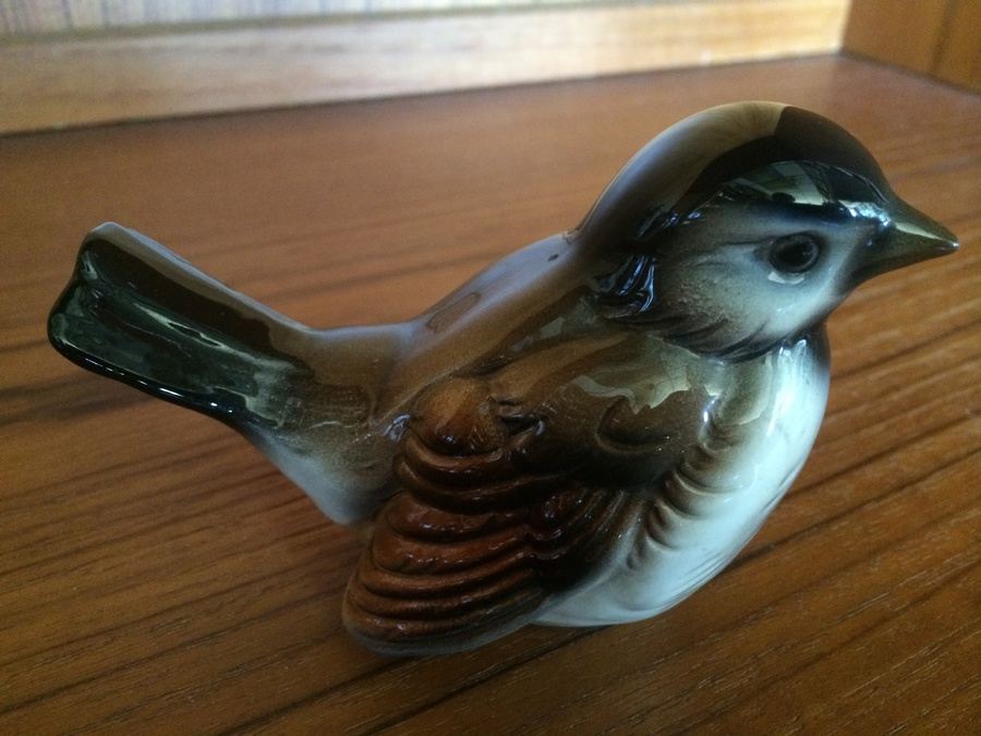 VINTAGE GOEBEL Porcelain SPARROW Bird Figurine CV73 [Photo 3]