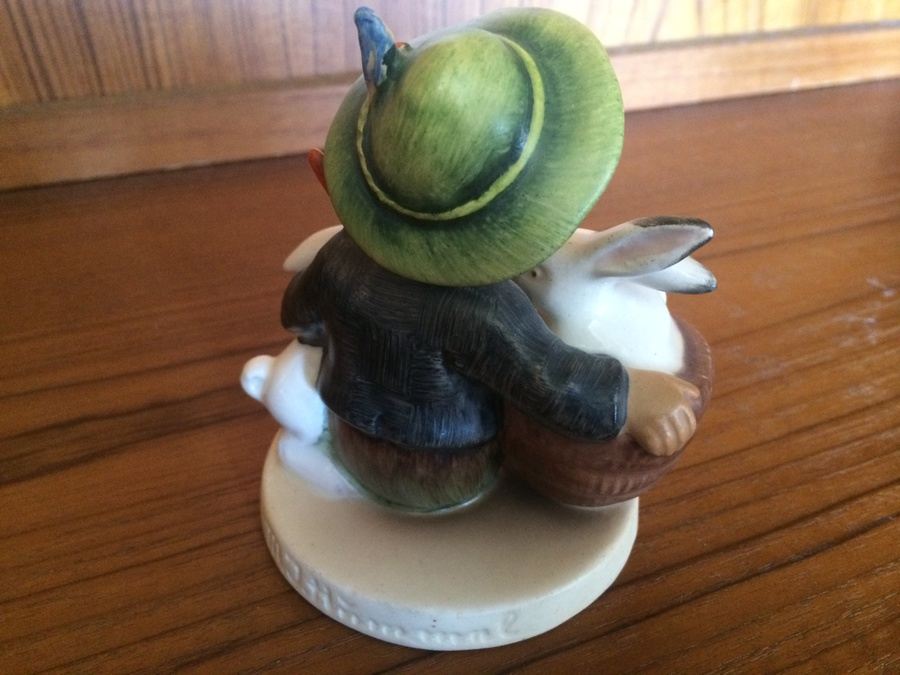 Hummel Goebel Playmates 58/0 Figurine Boy Rabbits German Porcelain [Photo 5]