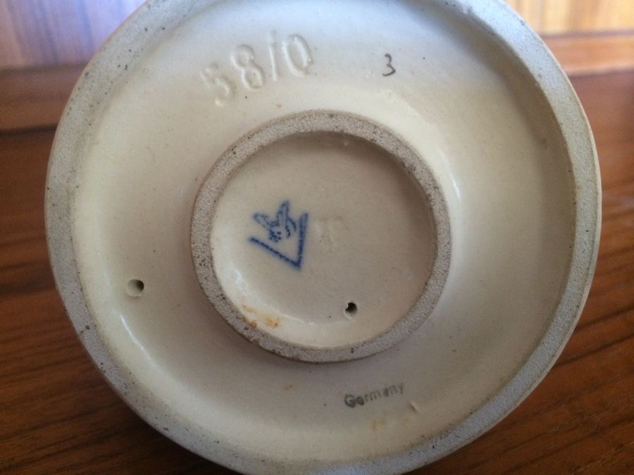 Hummel Goebel Playmates 58/0 Figurine Boy Rabbits German Porcelain [Photo 8]