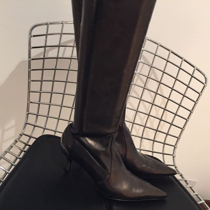 Leather Boots Size 7M [Photo 4]