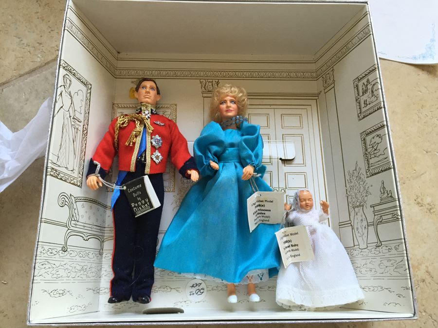 Peggy Nisbet Limited Edition Birth Of A Royal Baby Boy Collector's Signature Set In Box Signed [Photo 2]