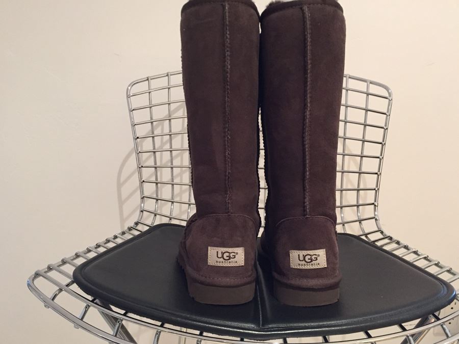 UGG Sheepskin Boots Australia Size 7 [Photo 2]