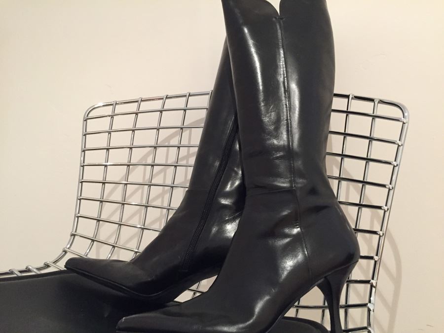 Black Boots Made In Spain Size 7 1/2 M [Photo 2]