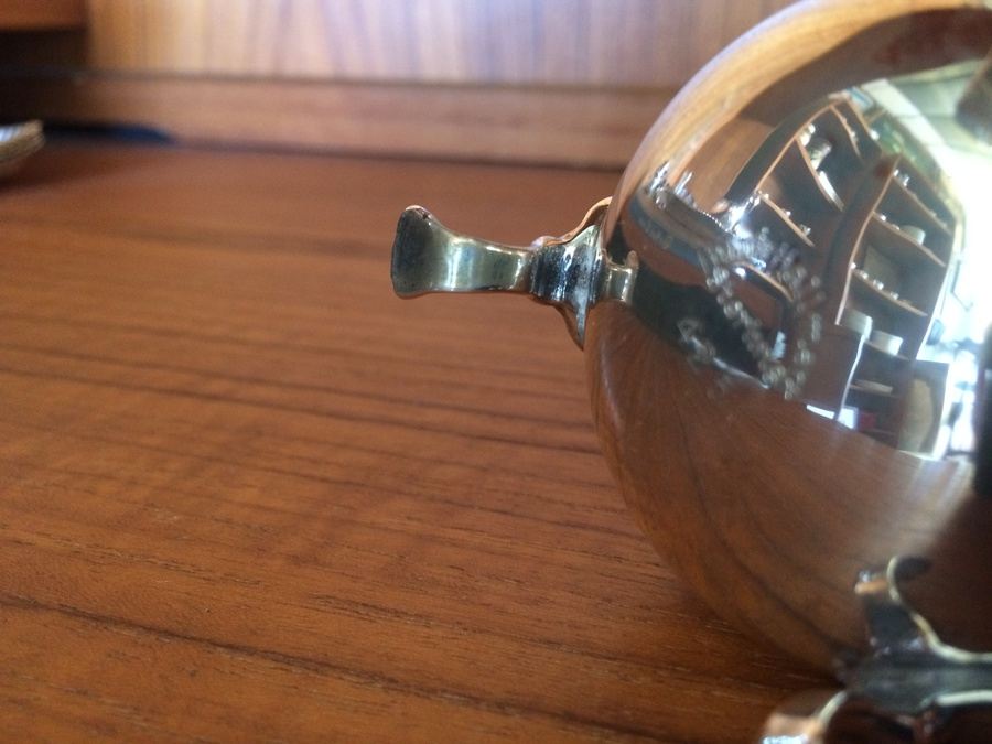 Sterling Silver Salt Shakers in Excellent Condition [Photo 8]