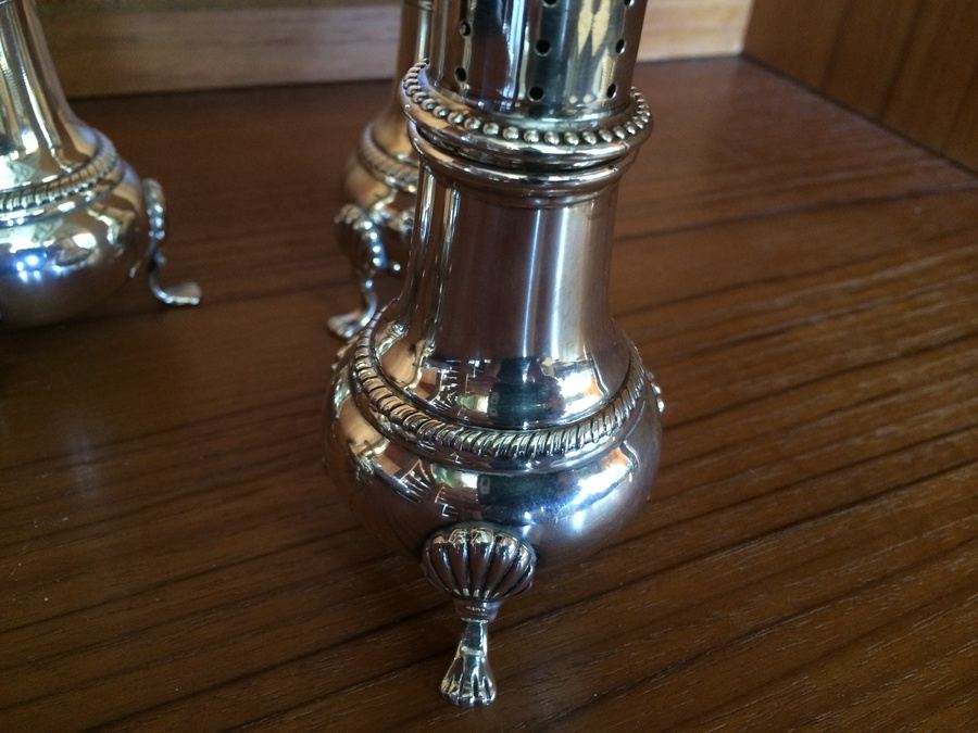 Sterling Silver Salt Shakers in Excellent Condition [Photo 5]