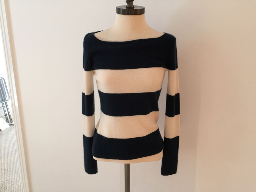 TSE 100% Cashmere Sweater Size S [Photo 1]