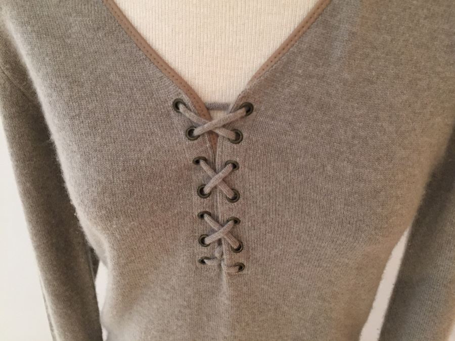 Neiman Marcus 100% Pure Cashmere Shirt Size S [Photo 2]