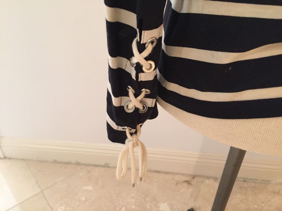 ESCADA Shirt Size 34 [Photo 2]