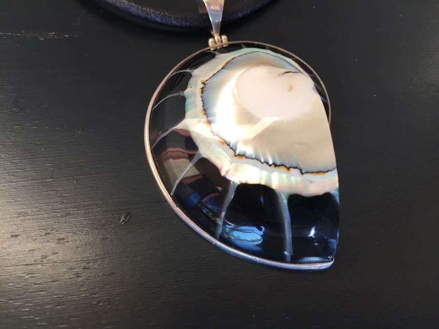 Nautilus Shell Pendant Necklace With Sterling Silver Clasp And Bale Wt:21.4g [Photo 4]