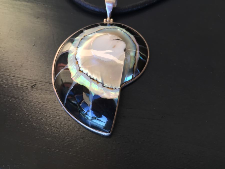 Nautilus Shell Pendant Necklace With Sterling Silver Clasp And Bale Wt:21.4g [Photo 2]