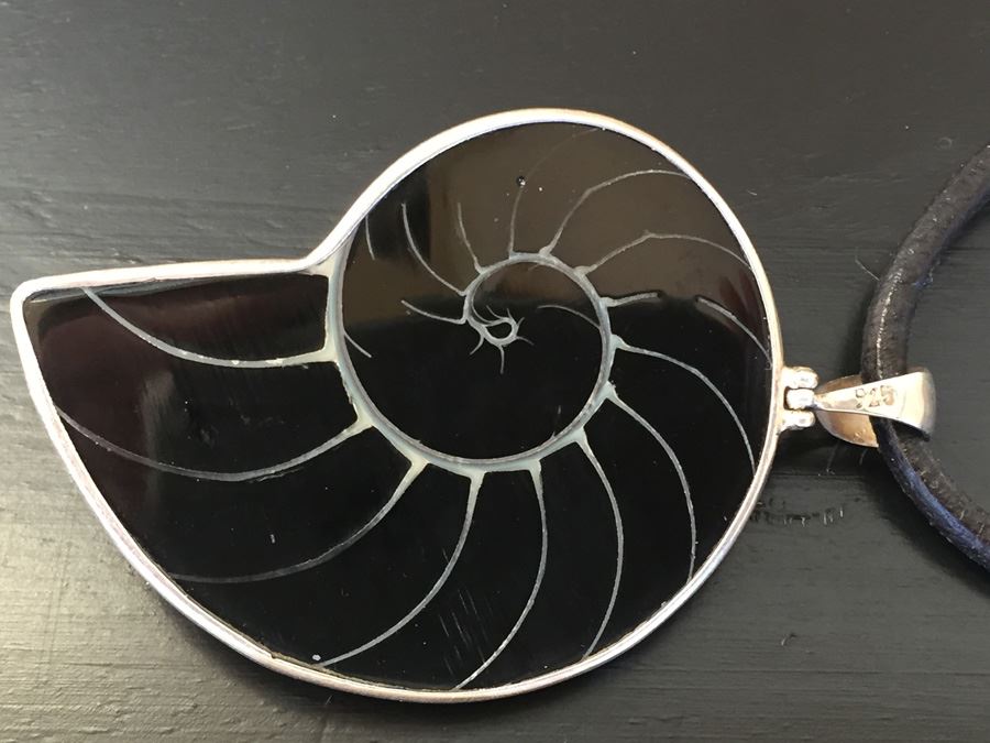 Nautilus Shell Pendant Necklace With Sterling Silver Clasp And Bale Wt:21.4g [Photo 3]