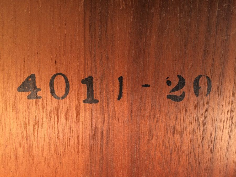 Mid-Century Henredon Dining Table with Four Chairs and Two Leaves - Asian Inspired [Photo 12]