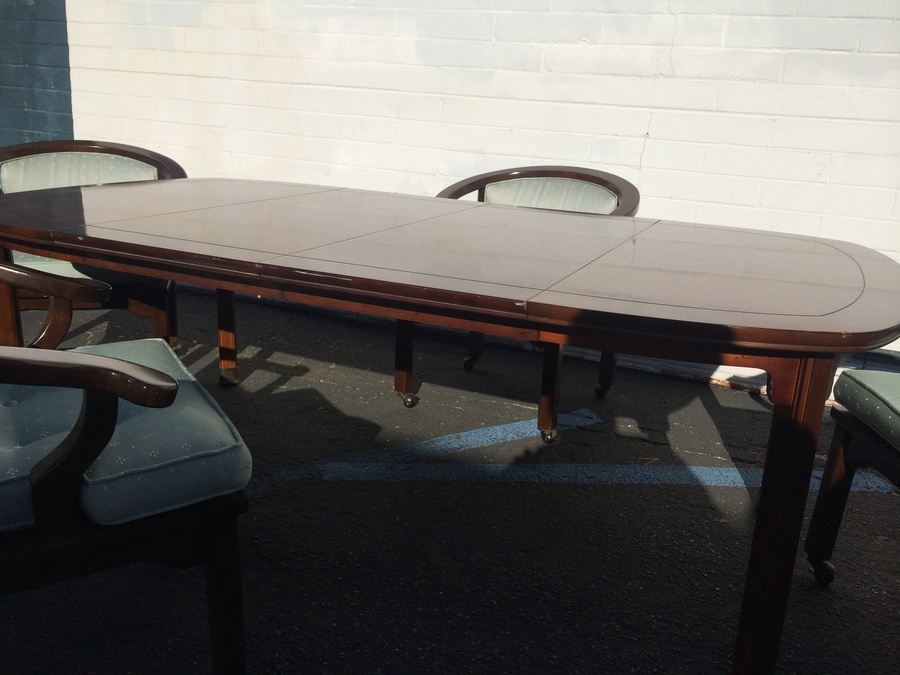 Mid-Century Henredon Dining Table with Four Chairs and Two Leaves - Asian Inspired [Photo 15]