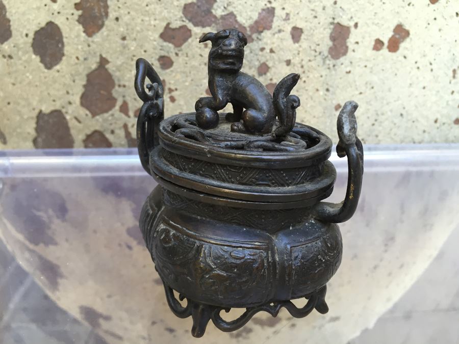 Japanese Bronze Incense Burner With Foo Dog Adorned Lid [Photo 9]