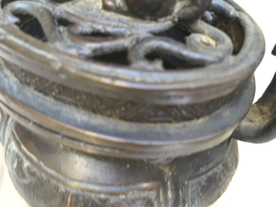 Japanese Bronze Incense Burner With Foo Dog Adorned Lid [Photo 12]