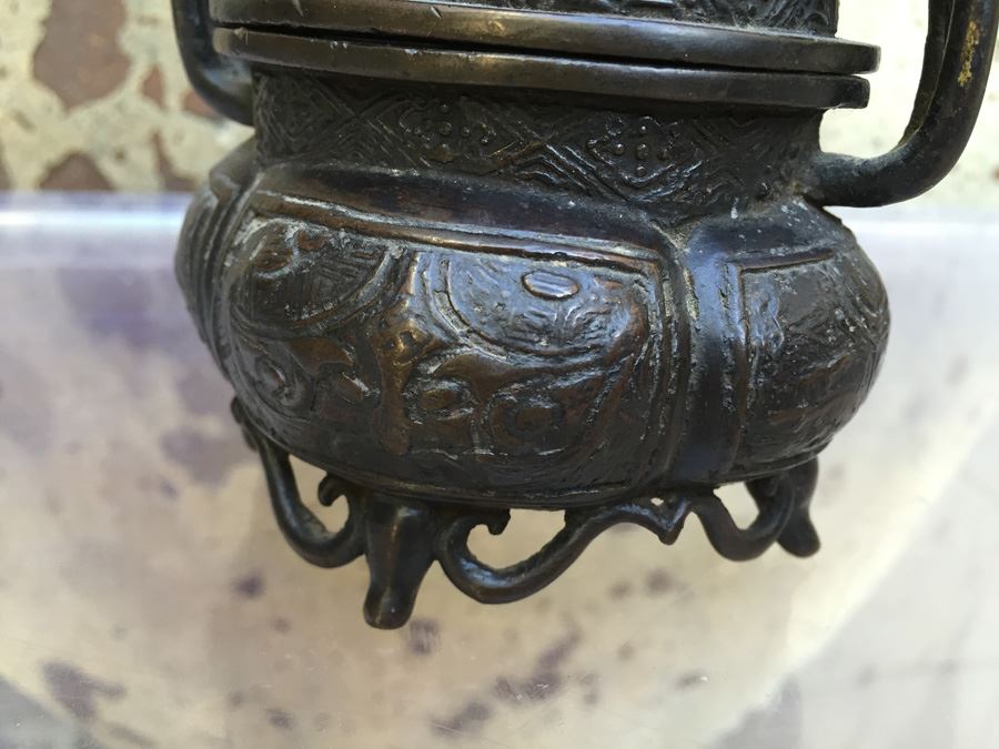 Japanese Bronze Incense Burner With Foo Dog Adorned Lid [Photo 10]
