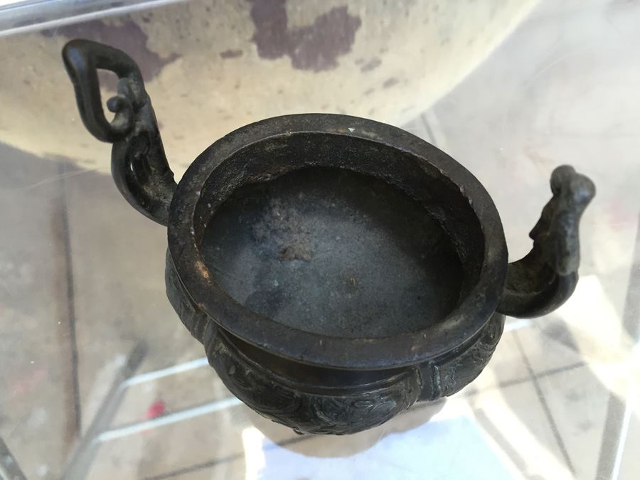 Japanese Bronze Incense Burner With Foo Dog Adorned Lid [Photo 14]