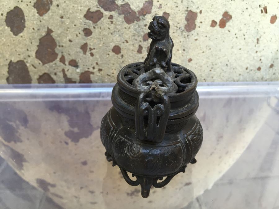 Japanese Bronze Incense Burner With Foo Dog Adorned Lid [Photo 8]