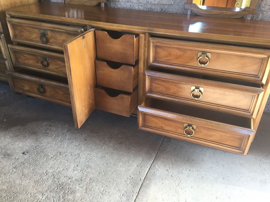 Thomasville Mid-Century 4-Piece Bedroom Set Hollywood Regency Chinoiserie [Photo 4]