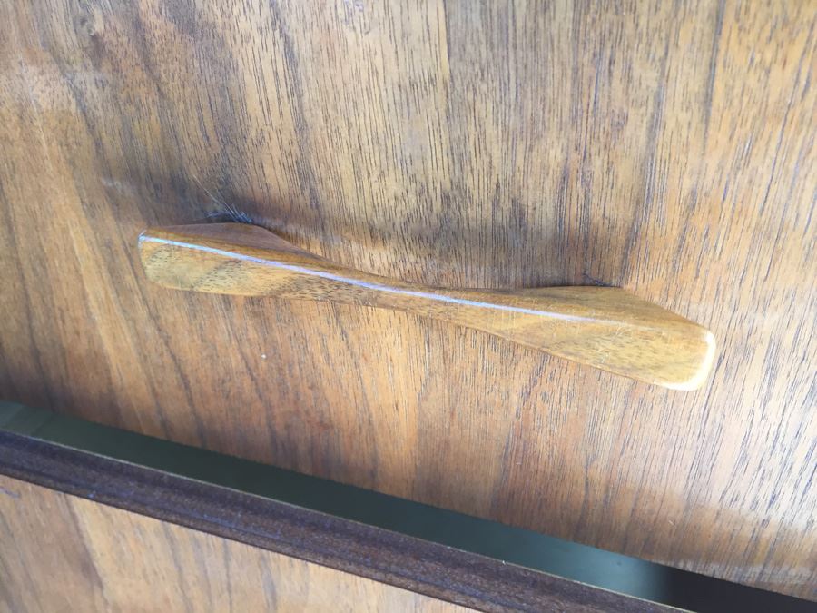 Mid-Century Modern Walnut Veneer Buffet [Photo 17]