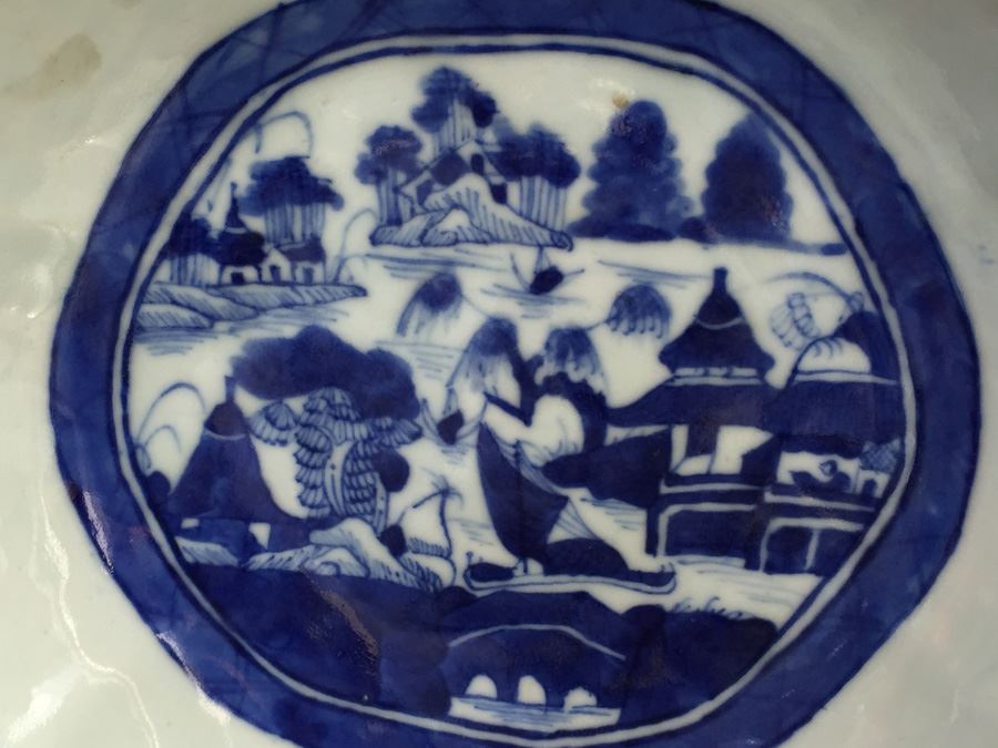 Antique Chinese Canton Blue And White Porcelain Cut-Corner Salad Bowl [Photo 14]