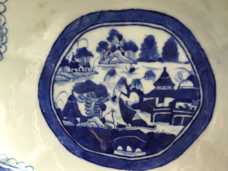 Antique Chinese Canton Blue And White Porcelain Cut-Corner Salad Bowl [Photo 2]
