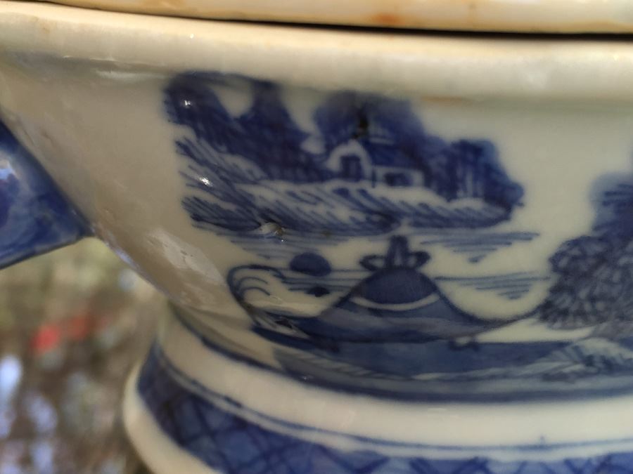 Antique Chinese Canton Blue And White Porcelain Bowl With Lid Tureen Bull Handle [Photo 26]