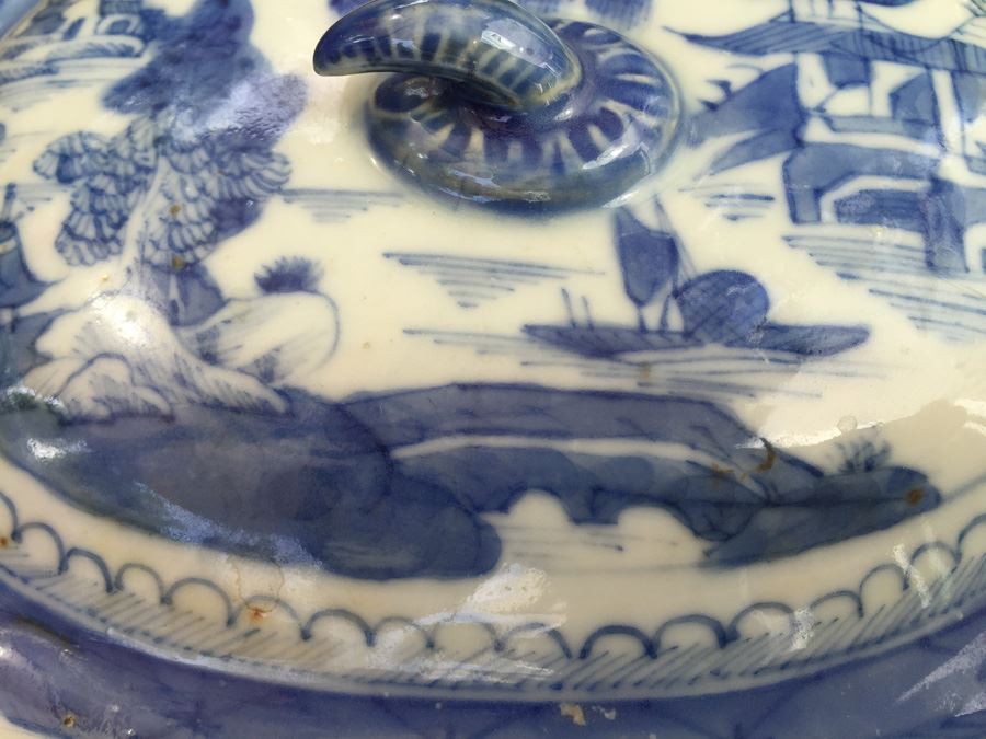 Antique Chinese Canton Blue And White Porcelain Bowl With Lid Tureen Bull Handle [Photo 11]