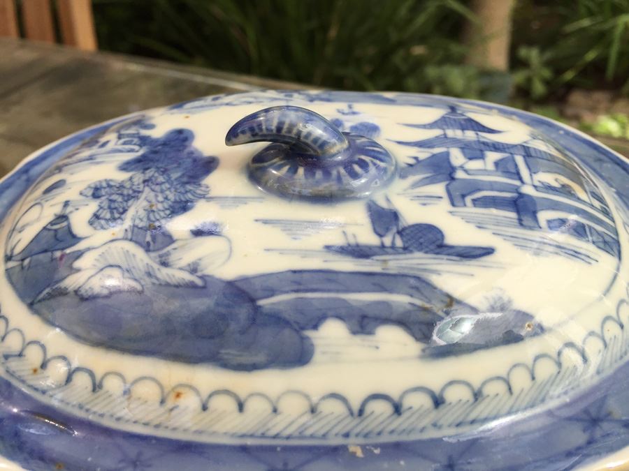 Antique Chinese Canton Blue And White Porcelain Bowl With Lid Tureen Bull Handle [Photo 2]