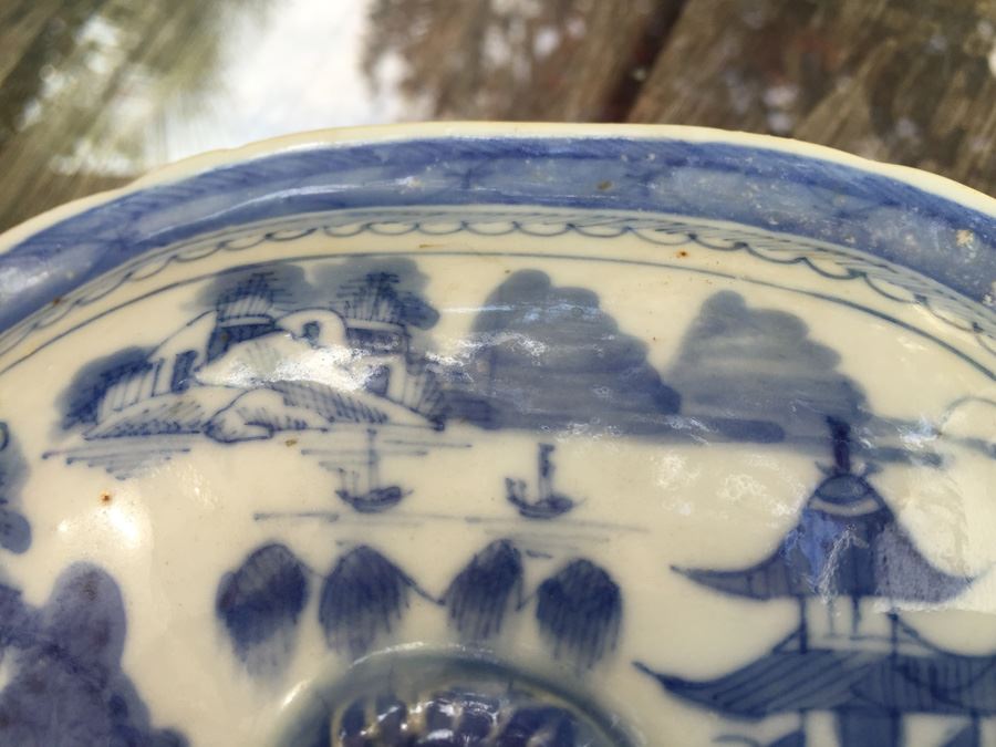 Antique Chinese Canton Blue And White Porcelain Bowl With Lid Tureen Bull Handle [Photo 13]
