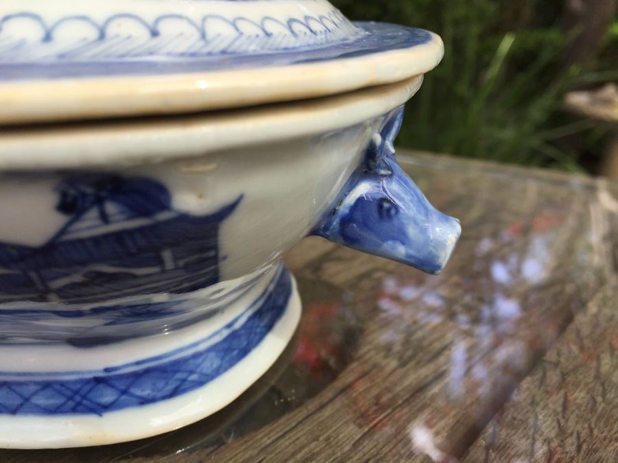 Antique Chinese Canton Blue And White Porcelain Bowl With Lid Tureen Bull Handle [Photo 5]