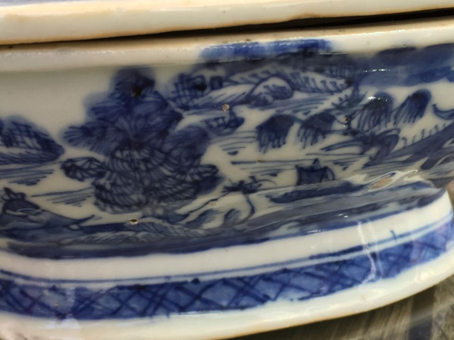 Antique Chinese Canton Blue And White Porcelain Bowl With Lid Tureen Bull Handle [Photo 28]