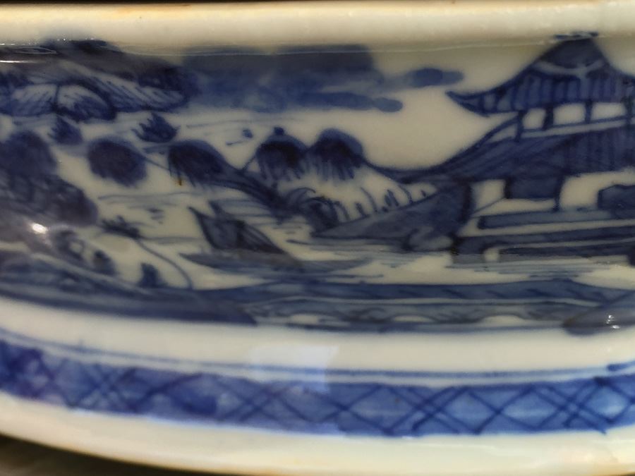 Antique Chinese Canton Blue And White Porcelain Bowl With Lid Tureen Bull Handle [Photo 22]